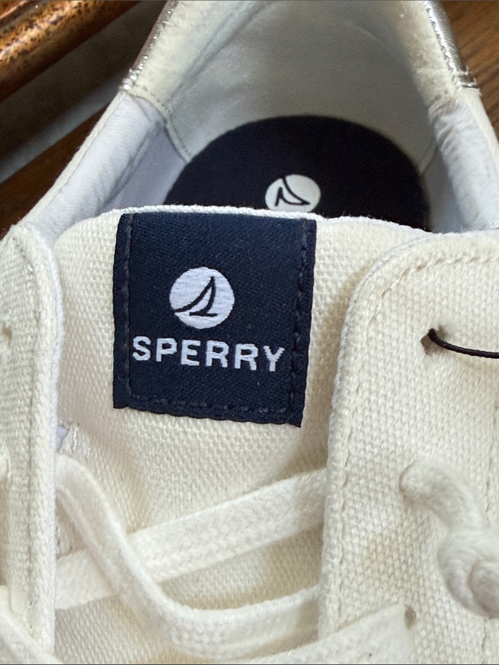 New Sperry Women’s Off-White Canvas Low-Top Sneakers. Sz 7.5. - Picture 3 of 13